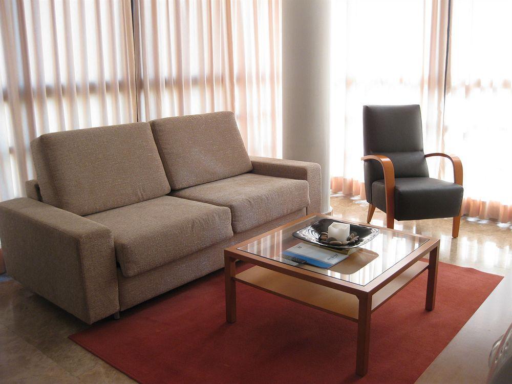 Apartamentos Plaza Picasso Valencia Eksteriør billede
