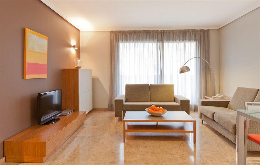 Apartamentos Plaza Picasso Valencia Eksteriør billede